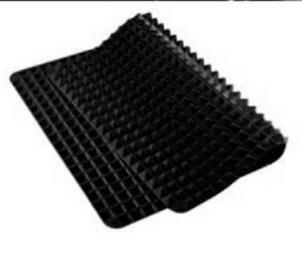 Non-Stick Silicone Pyramid Baking Mat – Heat-Resistant Oven & BBQ Cooking Mat