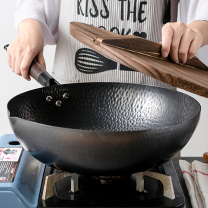 Handmade Traditional Iron Wok – Cast Iron Pan for Cooking & Stir-Fry