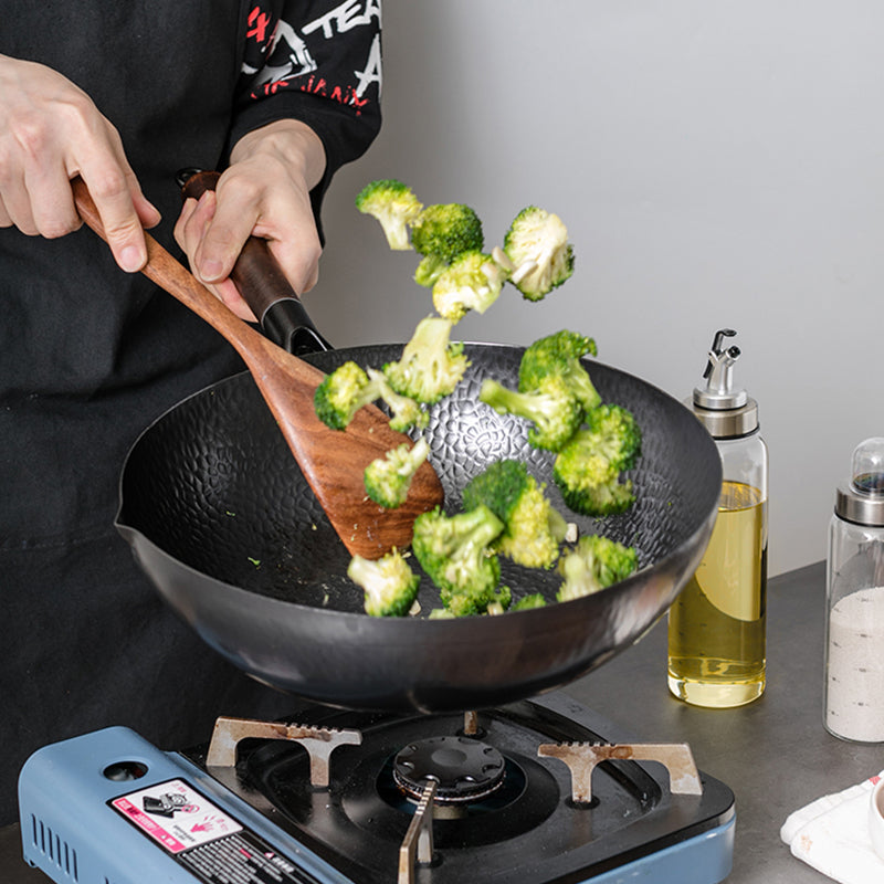 Handmade Traditional Iron Wok – Cast Iron Pan for Cooking & Stir-Fry